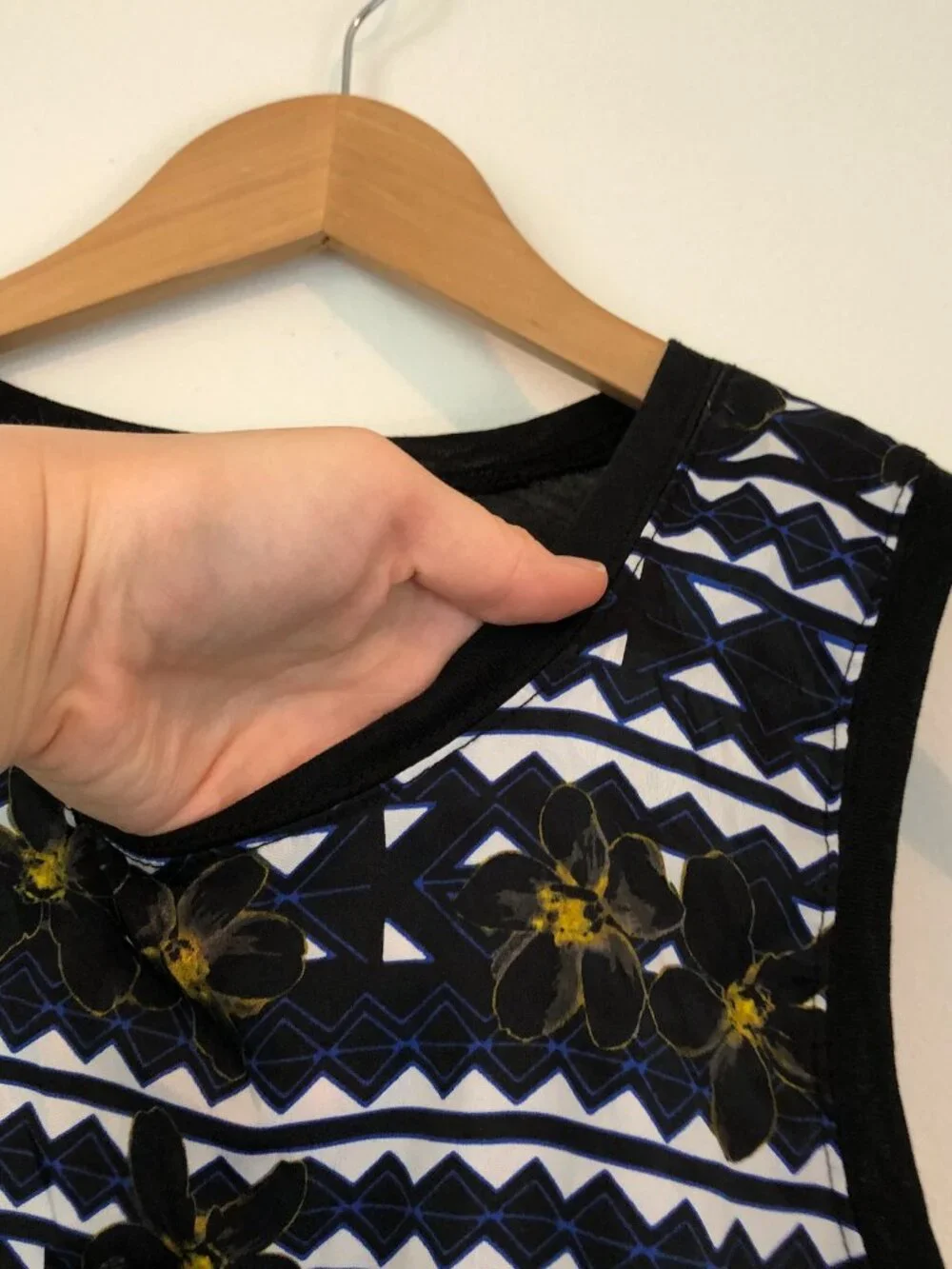 J. CREW Black White Blue Geometric Boho Mixed Media Material Floral Tank Top S